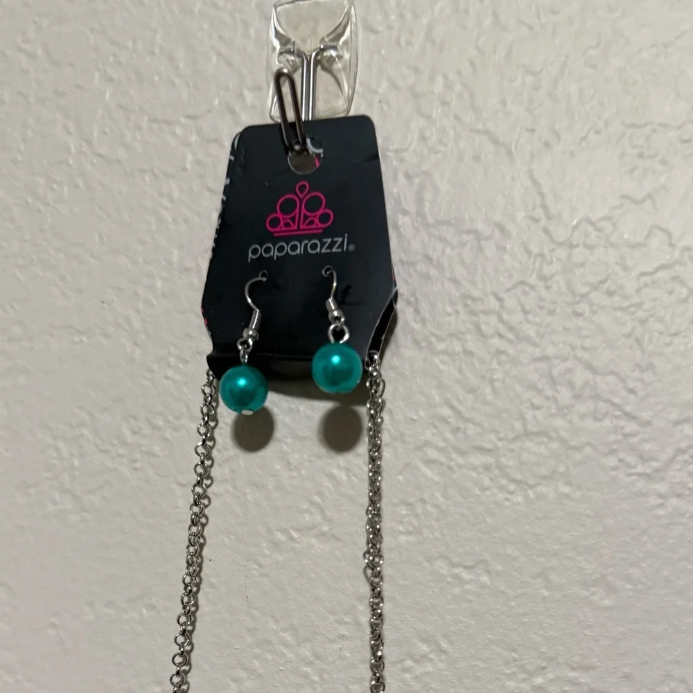 Green and Silver Necklace and Earrings Set